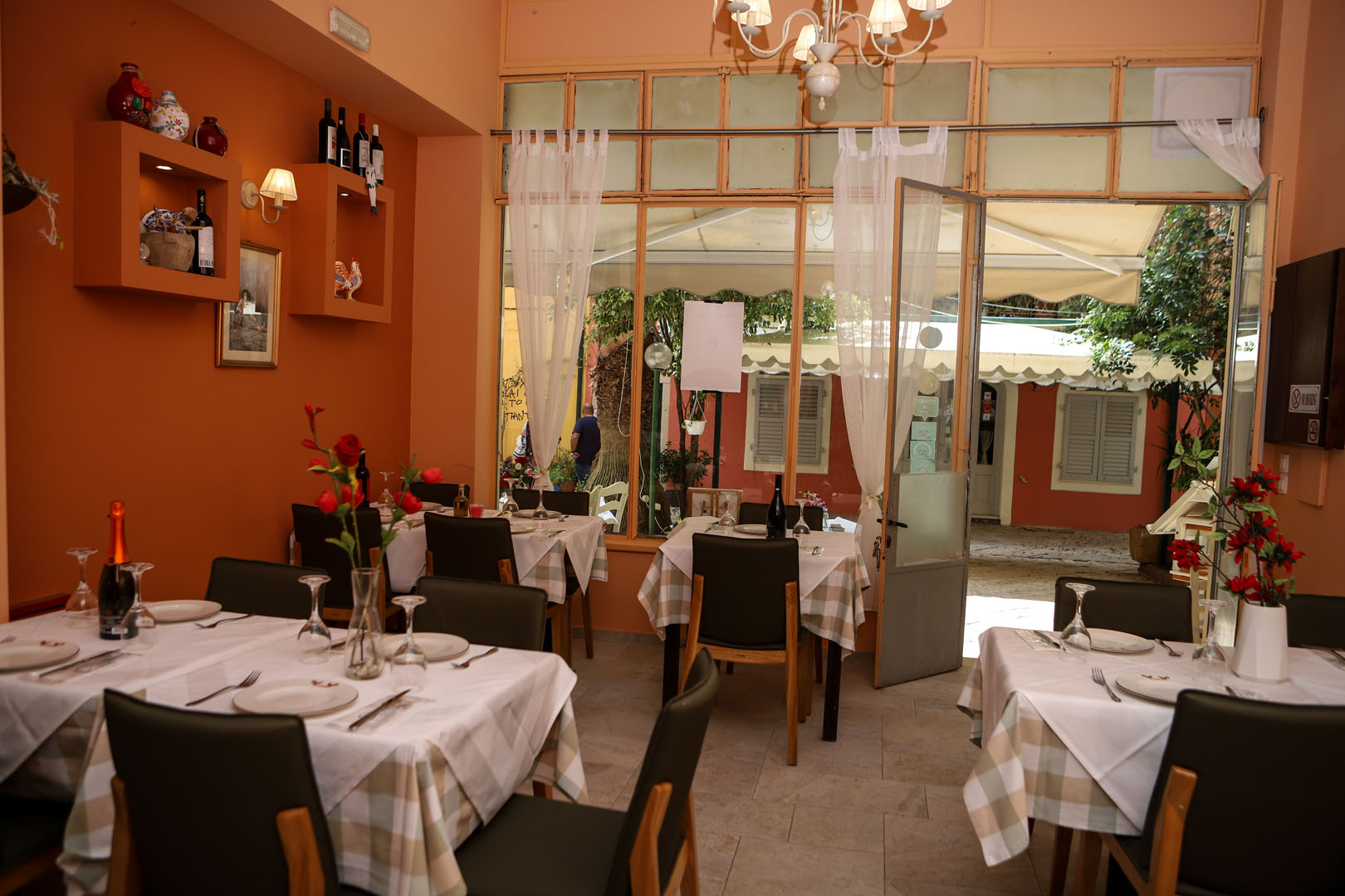 Ta Kokoria-Traditonal Greek Taverna in Corfu Town